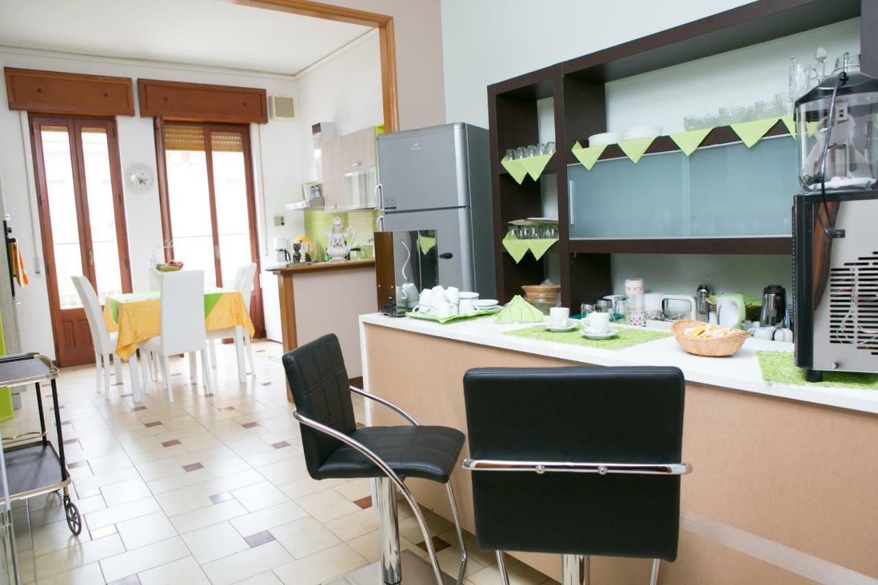 Affitta Camere The Queen Ispica Exterior foto